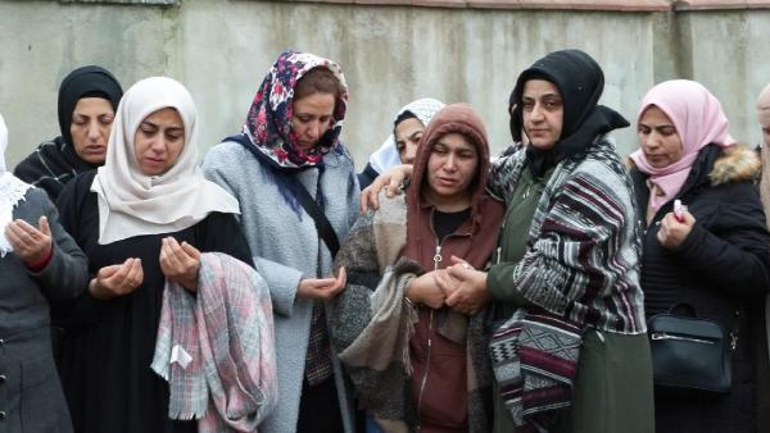 Sultangazideki çatışmada vurulan 15 yaşındaki Büşra son yolculuğuna uğurlandı