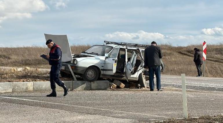 Kütahyada 2 otomobil çarpıştı; 1i ağır, 8 yaralı