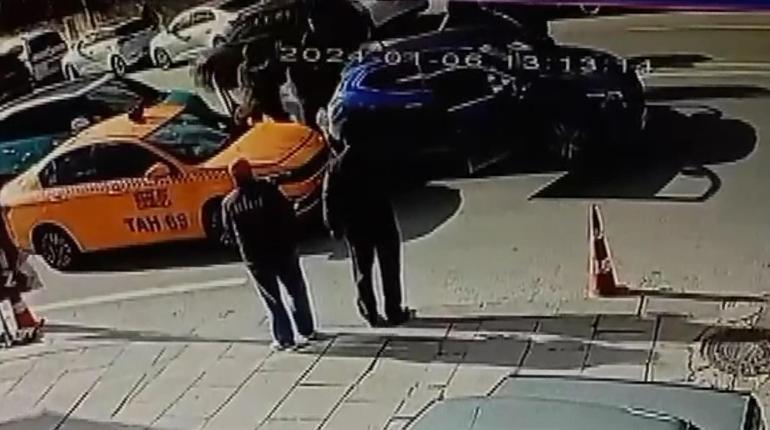 Çekmeköyde kaza sonrası çıkan kavga kamerada