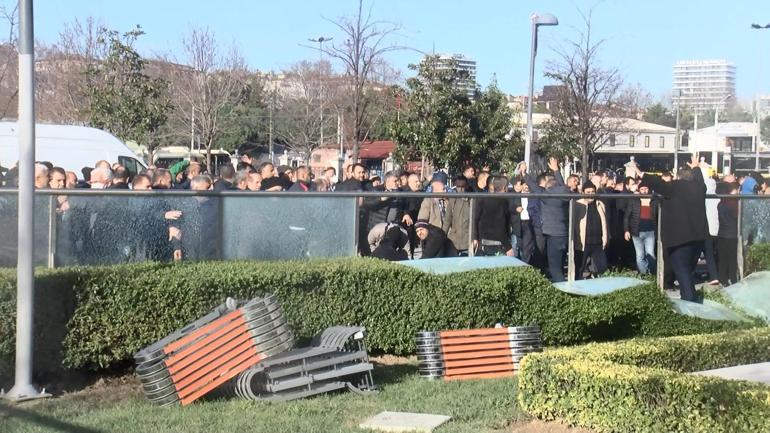 UKOME toplantısı sırasında 8+1 taksicilerden taş ve sopalı protesto