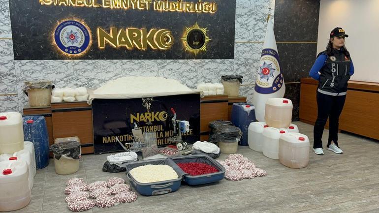 Narkogüç-42 operasyonunda ele geçirilen uyuşturucular emniyette sergilendi