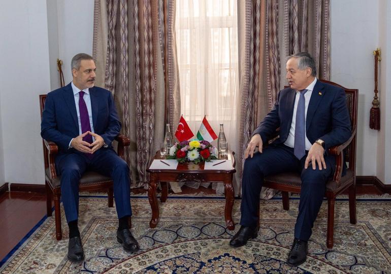 Bakan Fidan, Tacikistan Cumhurbaşkanı Rahman ile görüştü