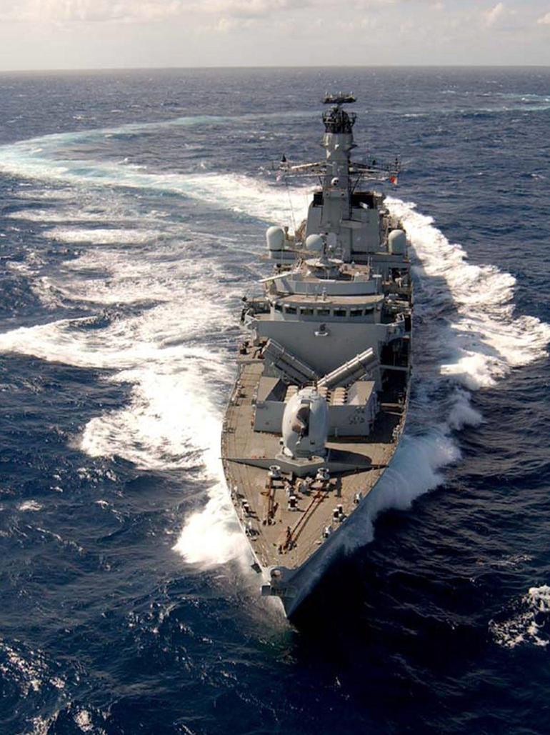 CENTCOM: Husiler, ticari gemilere 18 İHA ve füzelerle saldırı düzenledi