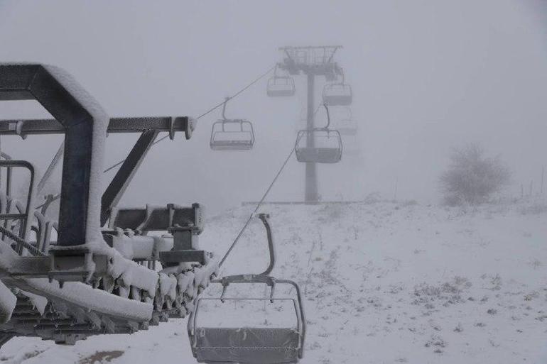 Keltepe Kayak Merkezinde kar kalınlığı 10 santime ulaştı