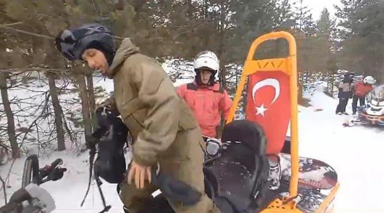 Kars’ta kayak yaparkan kaybolan turistleri JAK timleri buldu