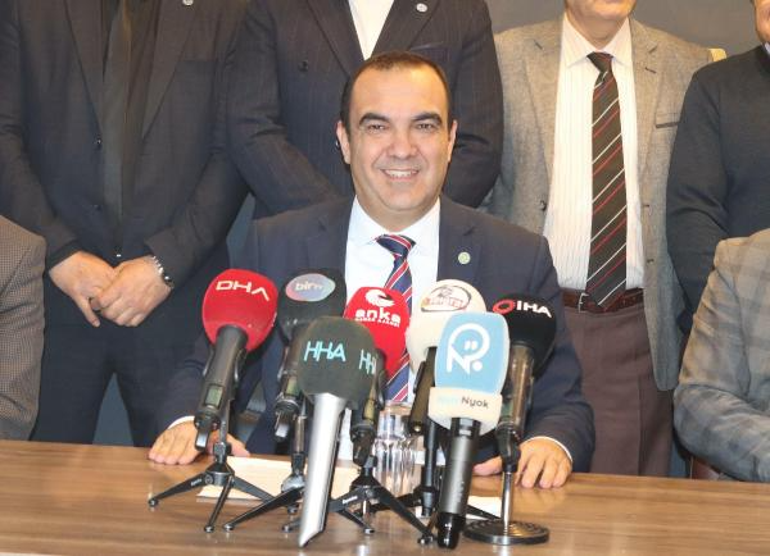 İYİ Parti İzmir İl Başkanı ve yönetimi görevden alındı