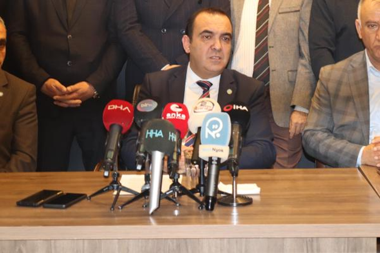 İYİ Parti İzmir İl Başkanı ve yönetimi görevden alındı