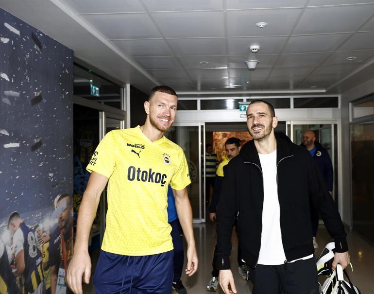 Fenerbahçenin yeni transferi Bonucci, teknik heyet ve takım arkadaşlarıyla bir araya geldi