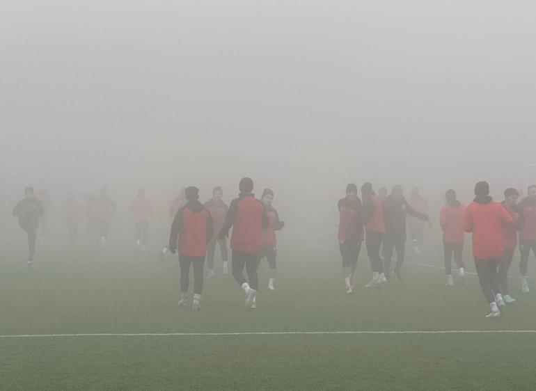 Mardinspor, ikinci devre hazırlığını yoğun sis altındaki idmanla sürdürdü