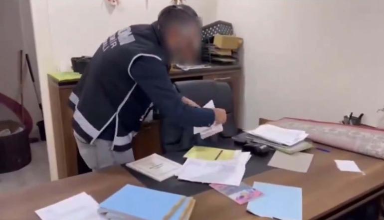 İzmirde, naylon fatura operasyonu; 5 gözaltı