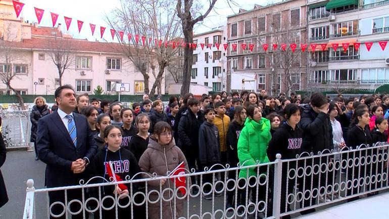 81 ilde okullarda şehitler için saygı duruşu