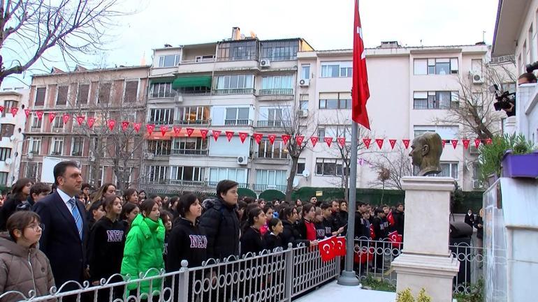 81 ilde okullarda şehitler için saygı duruşu