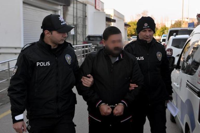 Adanada 2 eve silah ve uyuşturucu operasyonu; 2 gözaltı