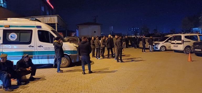 Mersindeki otobüs kazasında ölen 9 kişiden 6sı toprağa verildi