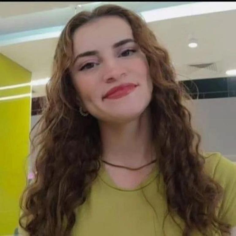 Mersindeki otobüs kazasında ölen 9 kişiden 6sı toprağa verildi
