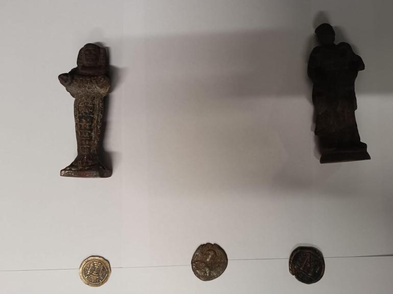 13üncü yüzyıla ait heykelleri 1 milyon dolara satmaya çalışan şüpheli yakalandı
