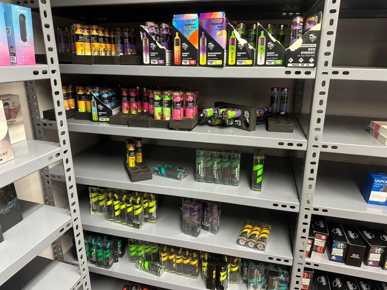 Bursa’da piyasa değeri 2 milyon lira olan gümrük kaçağı elektronik sigara ele geçirildi