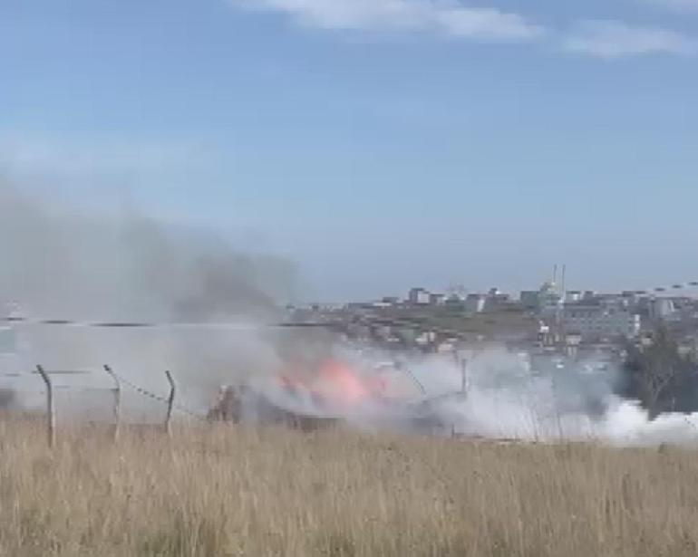 Arnavutköyde askı üretimi yapılan iş yerinde yangın