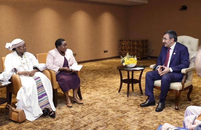 Cumhurbaşkanı Yardımcısı Yılmaz, Küba Cumhurbaşkanı Yardımcısı Mesa ve Uganda Başbakanı Nabbanja ile görüştü