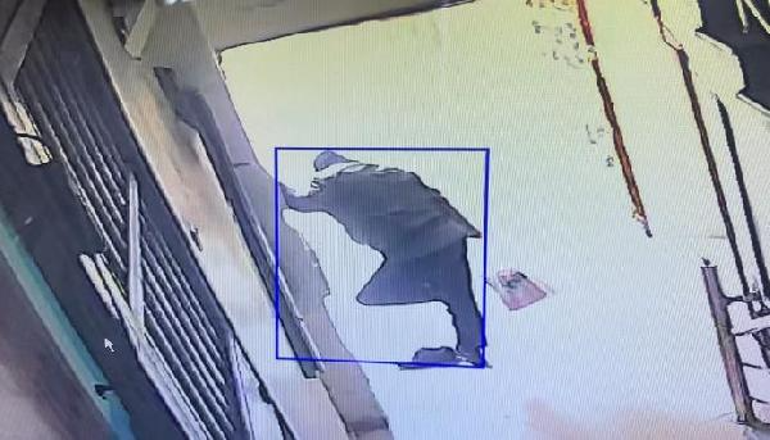 Sultangazide silahlı saldırı kamerada