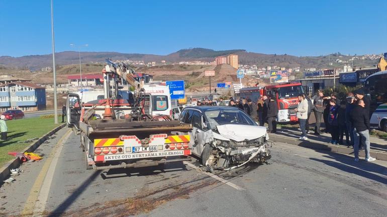 Zonguldakta iki otomobilin çarpıştığı kaza kamerada: 1 ölü, 5 yaralı