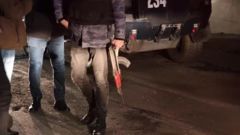 Sarıyerde müzikholde silahlı çatışma: 2si polis 5 yaralı