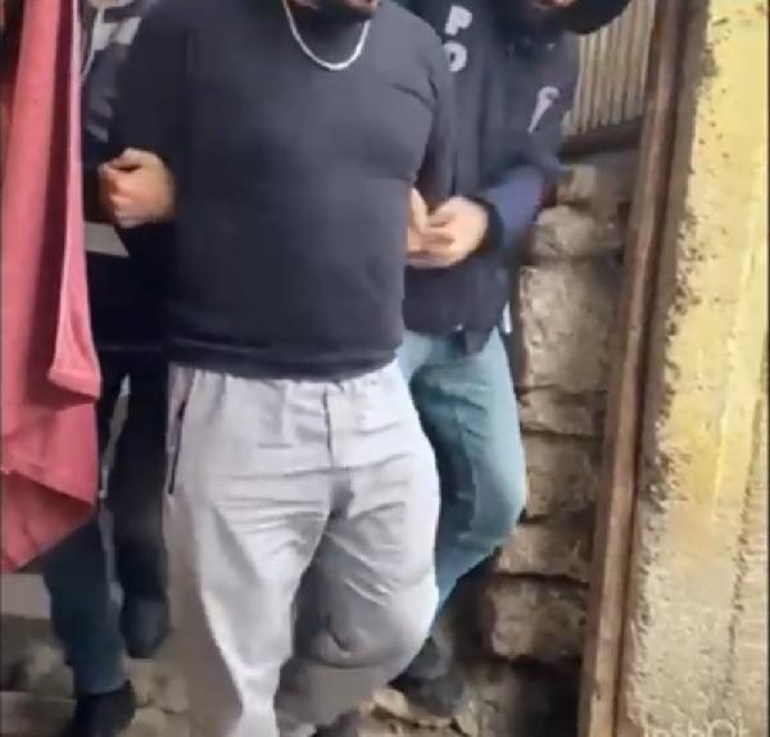 Polis baskınıyla yakalanan cezaevi firarisinin evine kaçış tüneli kazdığı ortaya çıktı