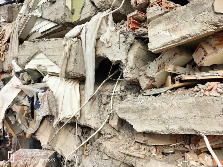 Asrın depreminde 52 kişinin hayatını kaybettiği Kaçak katlı Reyyan Apartmanı’ davası başladı