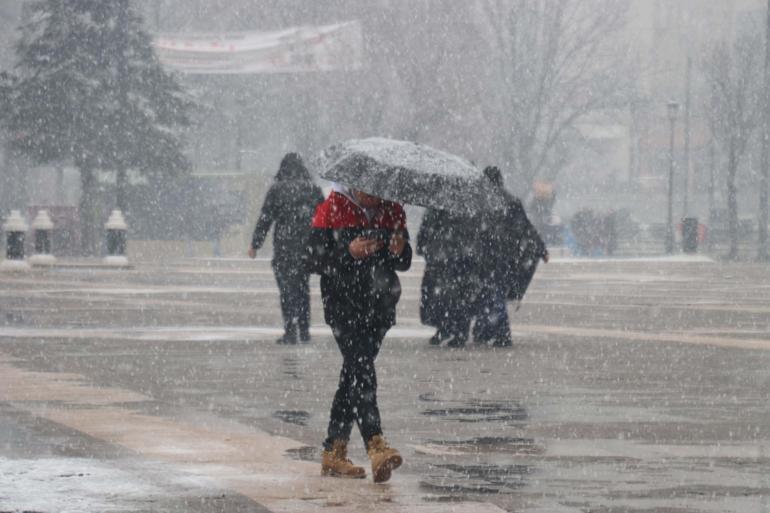 Gaziantepe mevsimin ilk karı yağdı