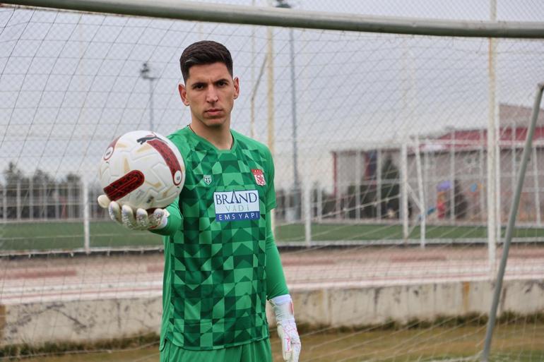 Sivasspor, Sırp kaleci Dorde Nikolic ile 2.5 yıllık sözleşme imzaladı