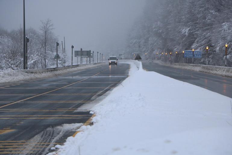 Bolu Dağında kar durdu, ulaşım normale döndü