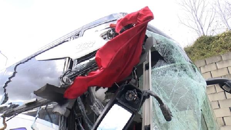 Otogarda iki otobüsün çarpıştığı kaza anına ait kamera görüntüleri ortaya çıktı