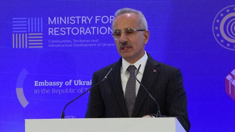 Bakan Uraloğlu ve Bakan Bolat Ukraynanın Yeniden İnşası Forumunda konuştu