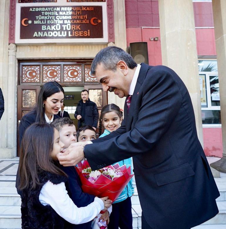 Bakan Tekin, Azerbaycan Başbakanı Esedov ile görüştü