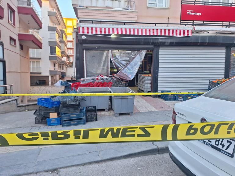 Ankarada market basan grup ile iş yeri sahibi ve çalışanlar arasında bıçaklı kavga: 1 ölü, 2 yaralı