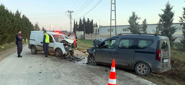 Tekirdağ’da iki hafif ticari araç çarpıştı; 4 yaralı