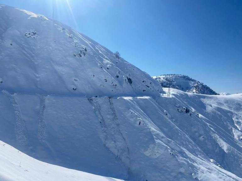 Batman Sasonda 19 yerleşim yerinin yolu kardan kapandı