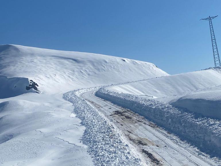 Batman Sasonda 19 yerleşim yerinin yolu kardan kapandı