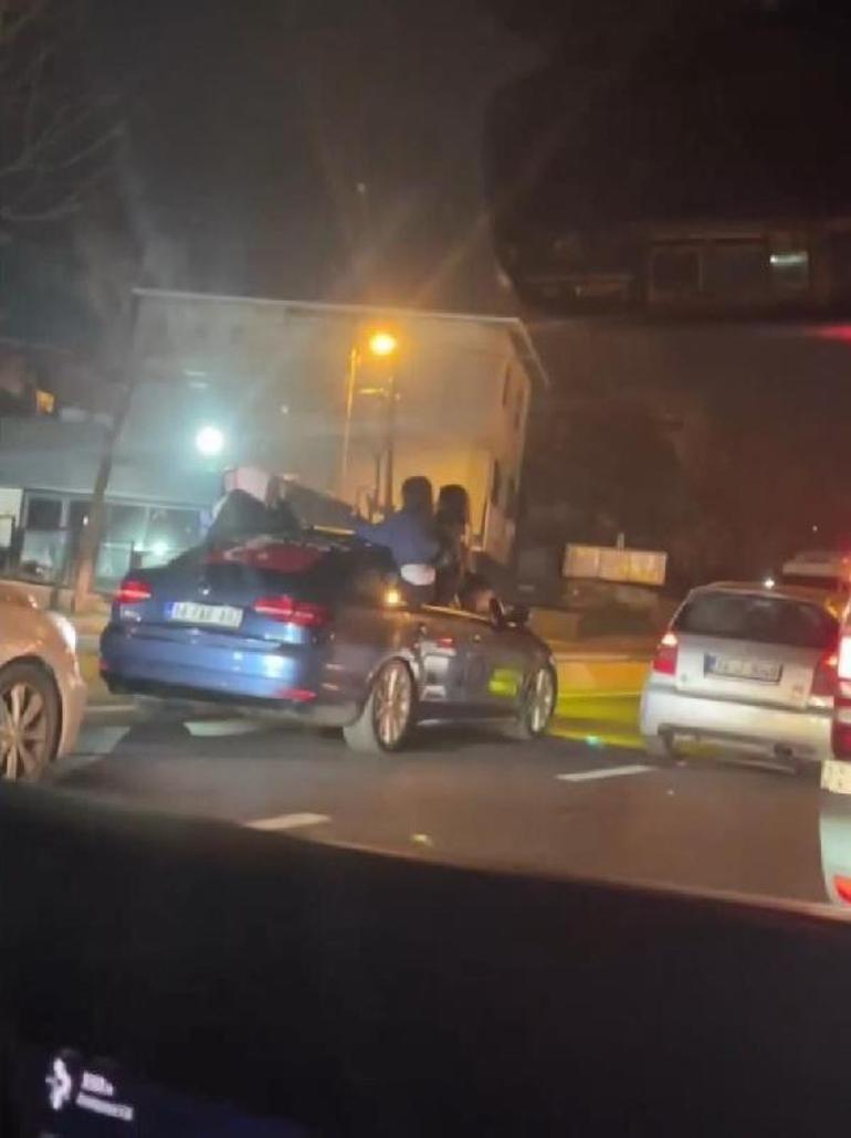 Başakşehirde asker uğurlama konvoyunda trafiği kapatıp meşale yaktılar