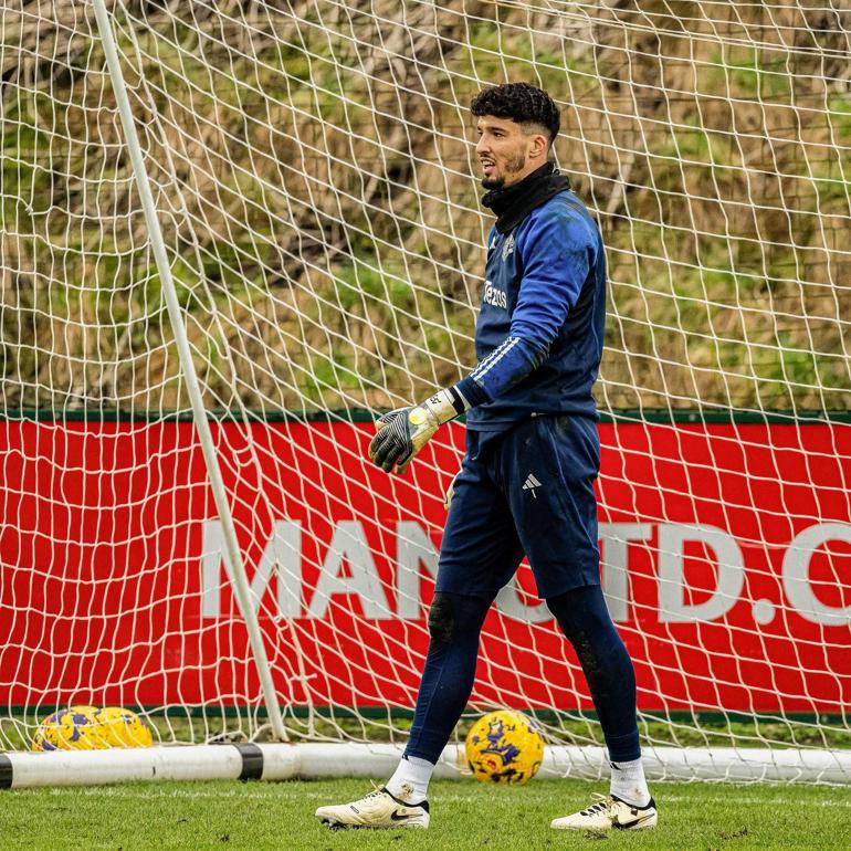 Altay Bayındır: Manchesterda sadece kendimi değil, ülkemi de temsil ediyorum