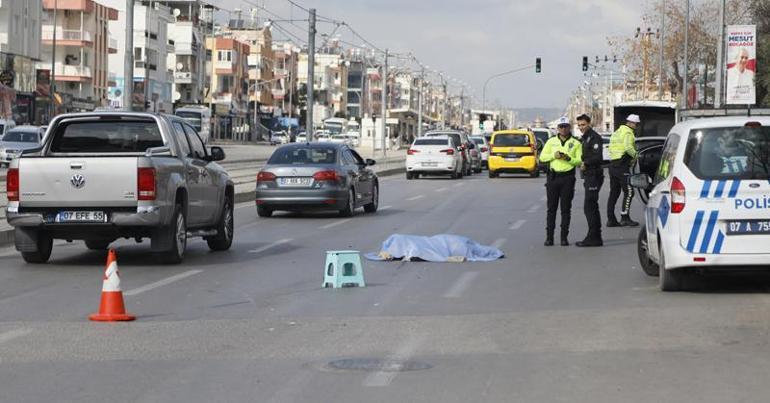 Yaya geçidinde otomobil çarptı: 1 ölü, 1 yaralı