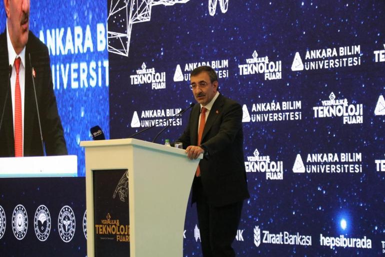 Cevdet Yılmaz: Türkiye, dijital ve yeşil dönüşümün öncü ülkelerinden olacak