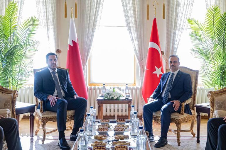 Bakan Kacır, Katarlı mevkidaşı ile bir araya geldi