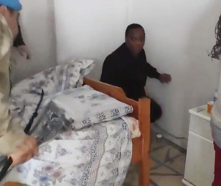 Denizlide 43 kaçak göçmen ve 13 organizatör şüphelisi yakalandı