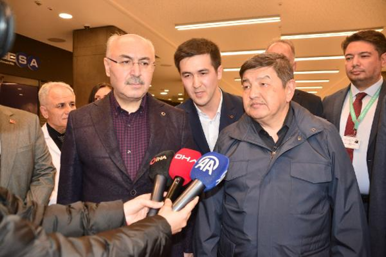 Kırgızistan Bakanlar Kurulu Başkanı Caparovdan Adanada tedavi gören 4 vatandaşına ziyaret