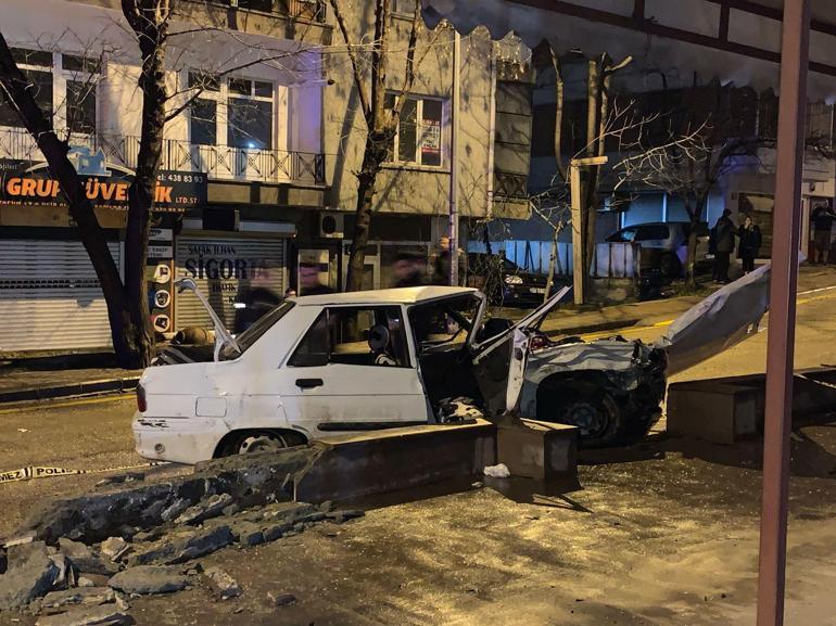 Ankarada 2 otomobil çarpıştı: 1 ölü, 2 yaralı