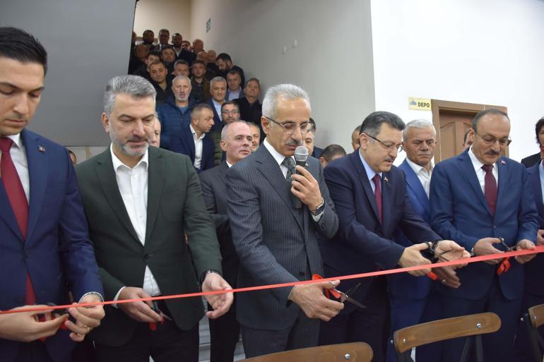 Bakan Uraloğlu: Temennimiz, göçük altındaki vatandaşlarımıza sağ salim ulaşılması