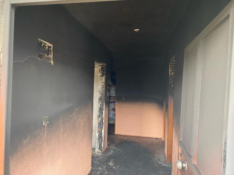 Sivasta muhtarın yazlık evi yandı; kundaklama iddiası