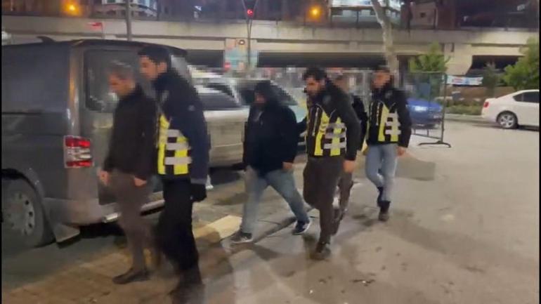 Kartalda trafikte yarışan yolcu minibüsleri kamerada