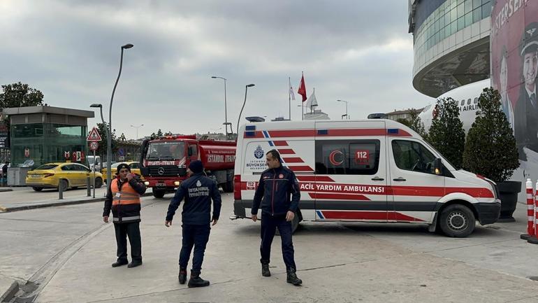 Üsküdarda lüks sitenin otoparkında yangın